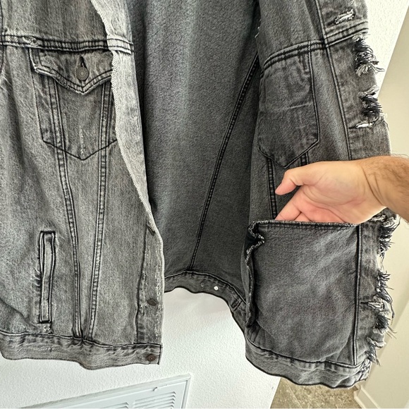 Levi's Premium Big E Ripped Distressed Trucker Jean Jacket Size: XXL‎ - Picture 13 of 16